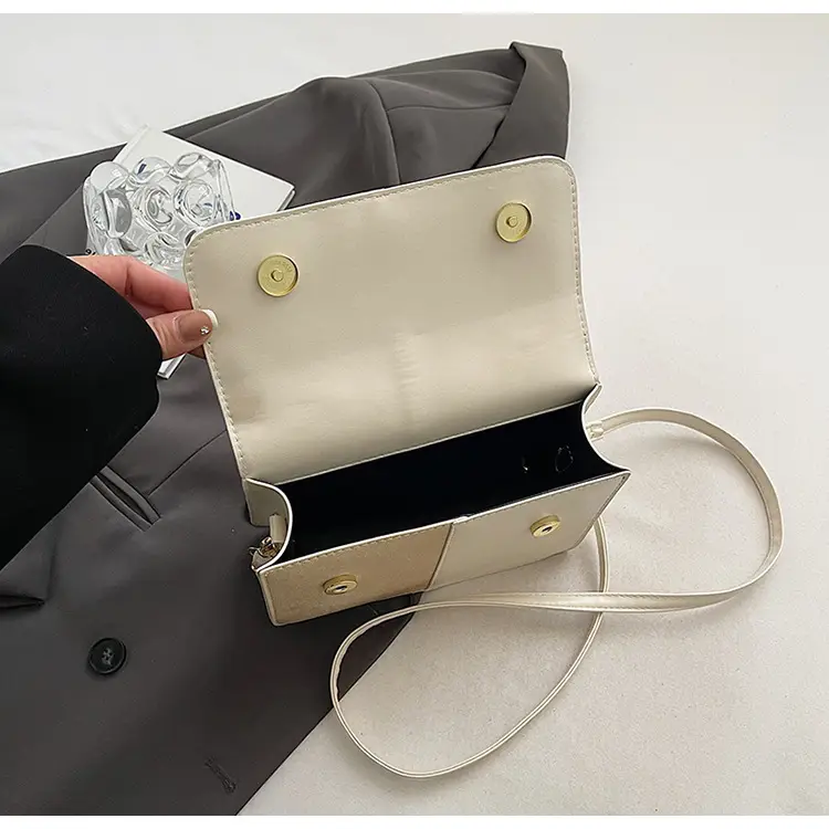 Women's Winter Contrast Brown Shoulder Bag — feature 7