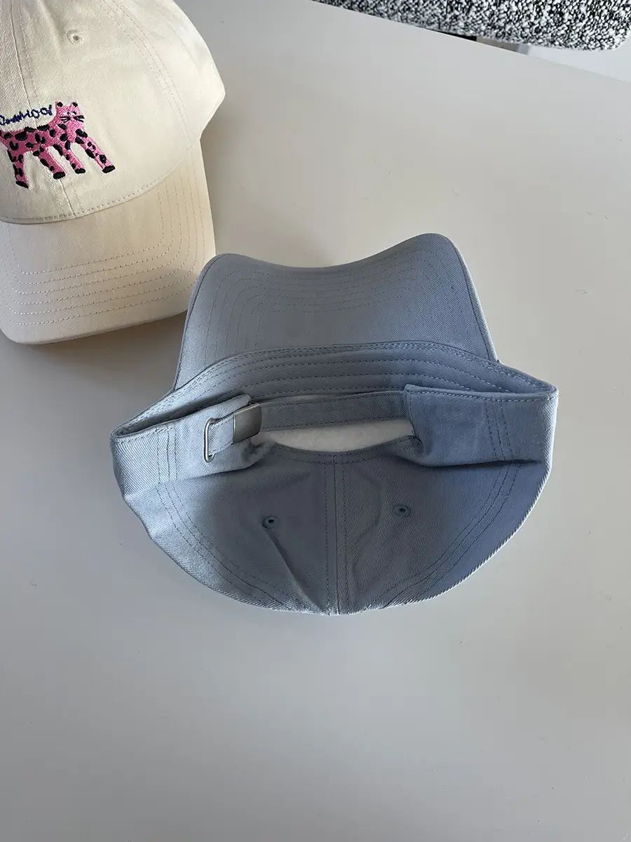 Women's Korean Cat Embroidered Baseball Cap Navy Blue — feature 2