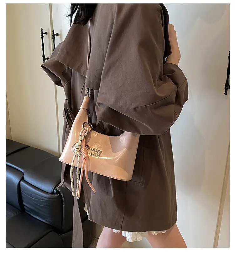 Women's Pink Leather Shoulder Bag with Rope Handle — feature 2