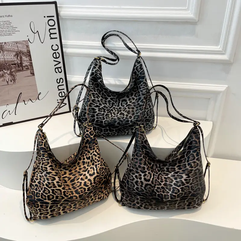 Leopard Print Women's Large Capacity Tote Bag - Image 4