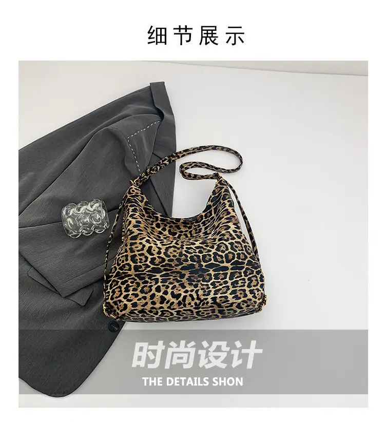 Leopard Print Women's Large Capacity Tote Bag — feature 4