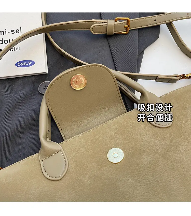 Red Women's Crossbody Shoulder Bag Autumn Winter 2024 — feature 3
