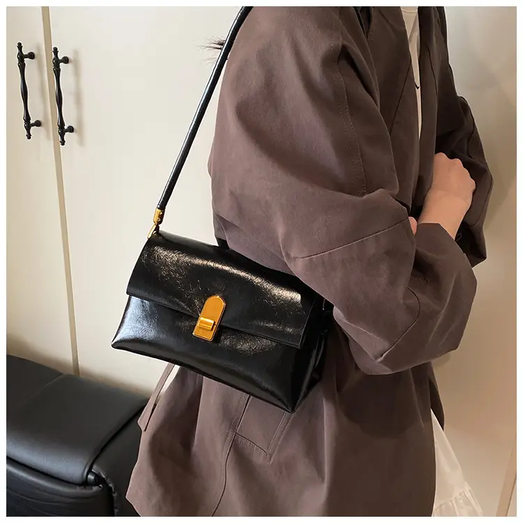 Women's Brown Leather Shoulder Bag with Gold Clasp — feature 12