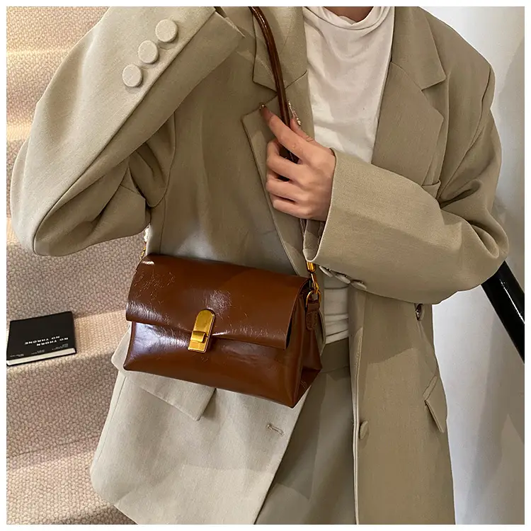 Women's Brown Leather Shoulder Bag with Gold Clasp — feature 19
