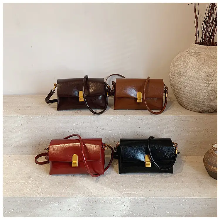 Women's Brown Leather Shoulder Bag with Gold Clasp — feature 28