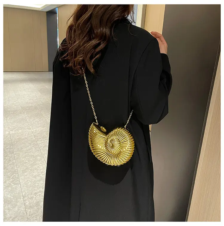 2025 Gold Spiral Shoulder Crossbody Bag with Chain — feature 16