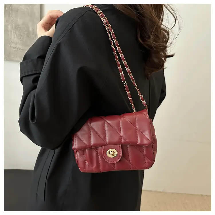 Women's Rhombic Chain Shoulder Bag Brown 2024 — feature 18