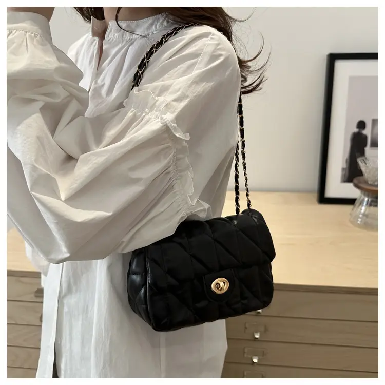 Women's Rhombic Chain Shoulder Bag Brown 2024 — feature 32