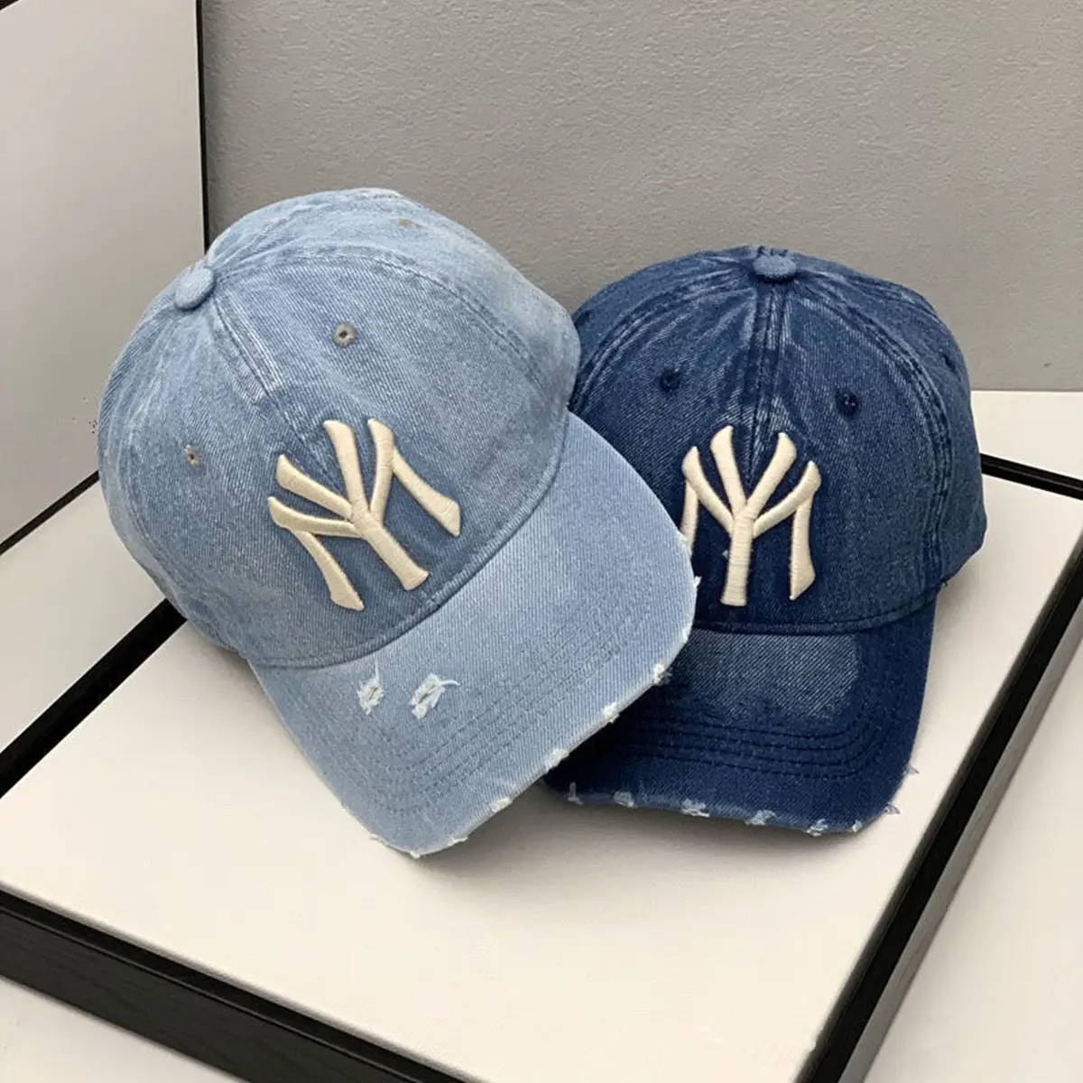 Women Denim NY Cap Small Washed Old — feature 2