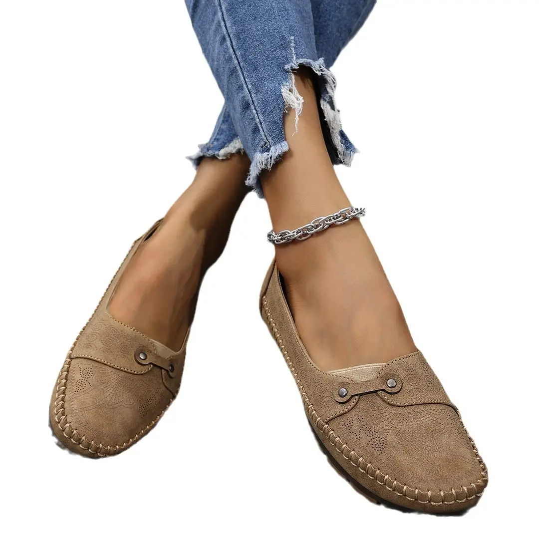 Large Size Popular Foreign Trade Stitched Laser Women's Flats Loafers Foreign Trade Cross-Border E-Commerce Supply Retro - Image 9