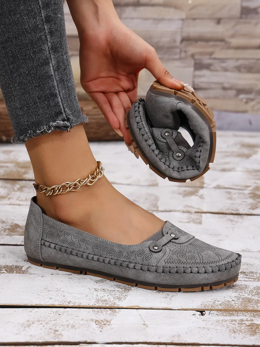 Large Size Popular Foreign Trade Stitched Laser Women's Flats Loafers Foreign Trade Cross-Border E-Commerce Supply Retro — feature 20