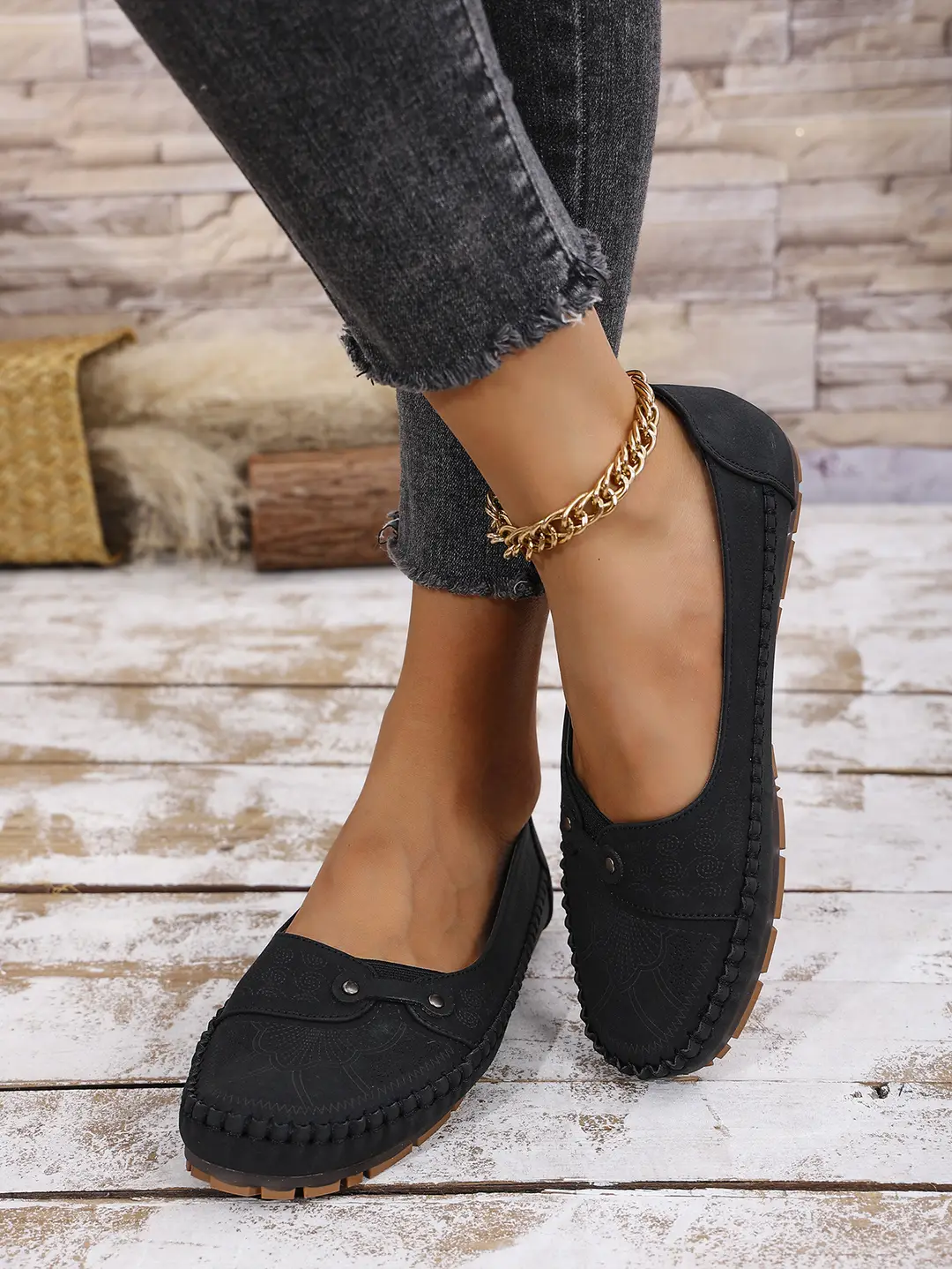 Large Size Popular Foreign Trade Stitched Laser Women's Flats Loafers Foreign Trade Cross-Border E-Commerce Supply Retro — feature 21