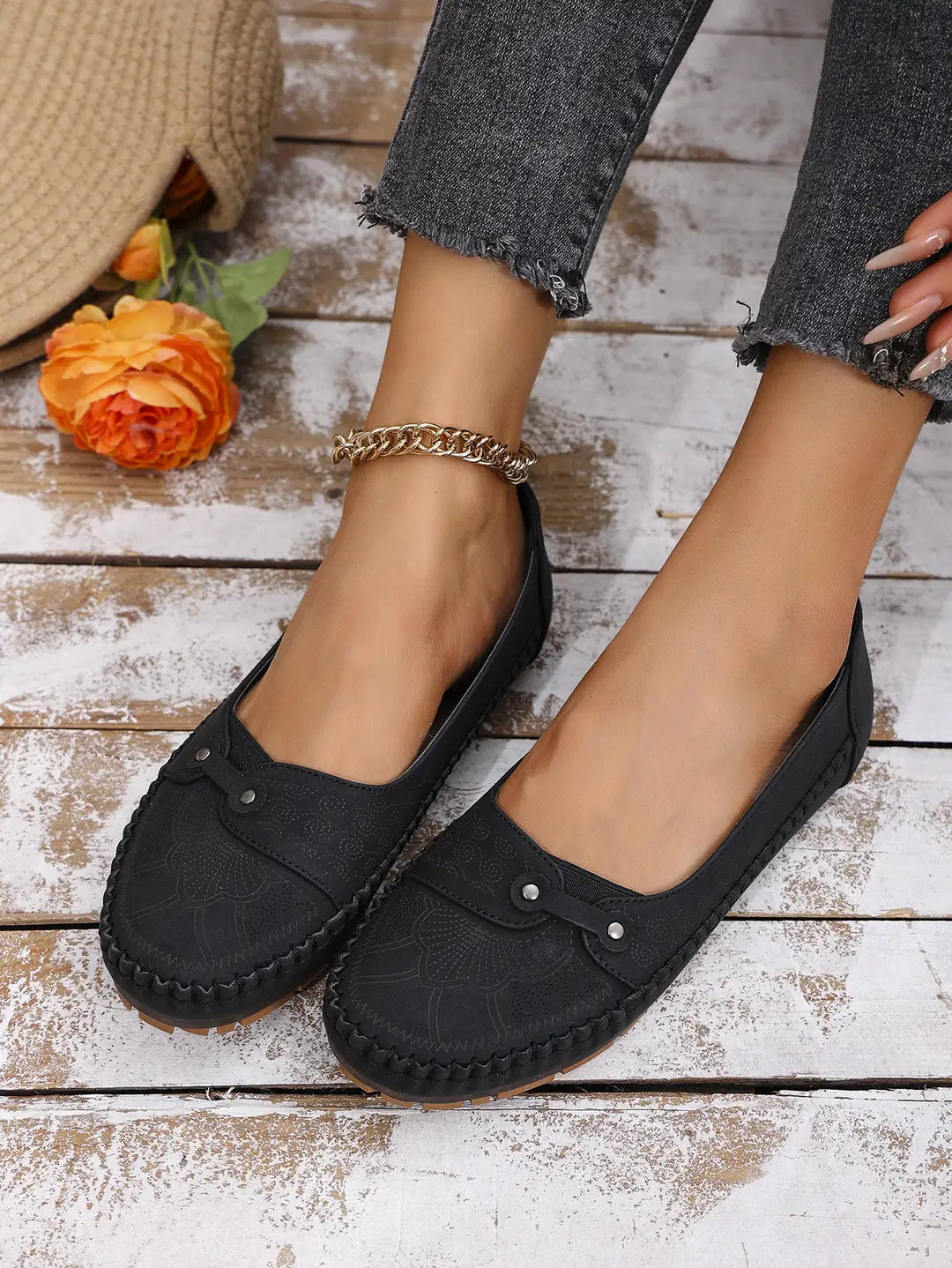 Large Size Popular Foreign Trade Stitched Laser Women's Flats Loafers Foreign Trade Cross-Border E-Commerce Supply Retro — feature 22