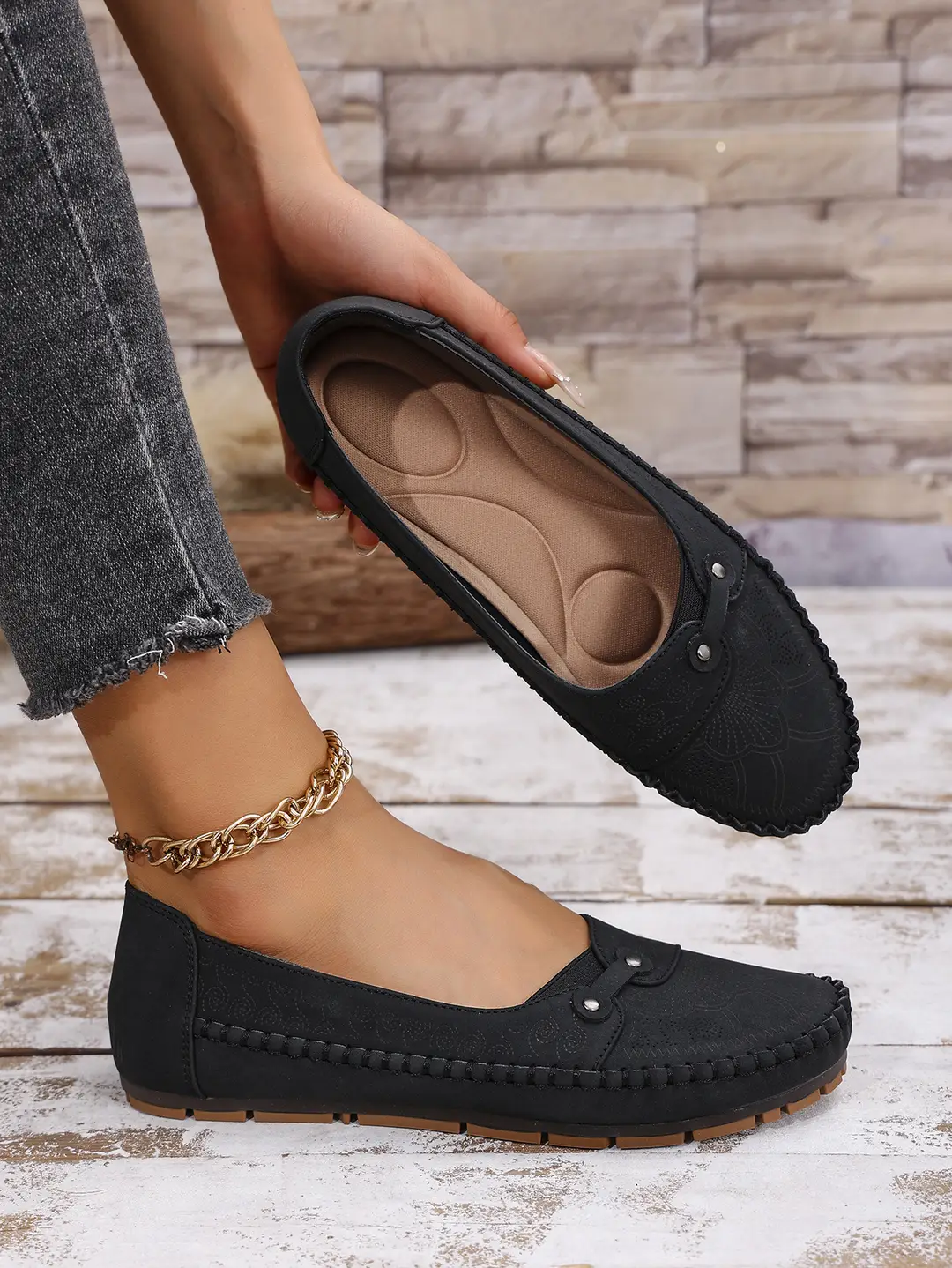 Large Size Popular Foreign Trade Stitched Laser Women's Flats Loafers Foreign Trade Cross-Border E-Commerce Supply Retro — feature 24