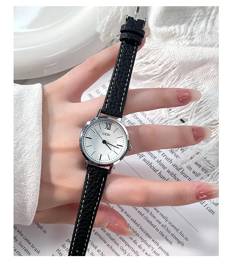 Gold Retro Women's Quartz Watch with Brown Belt — feature 12