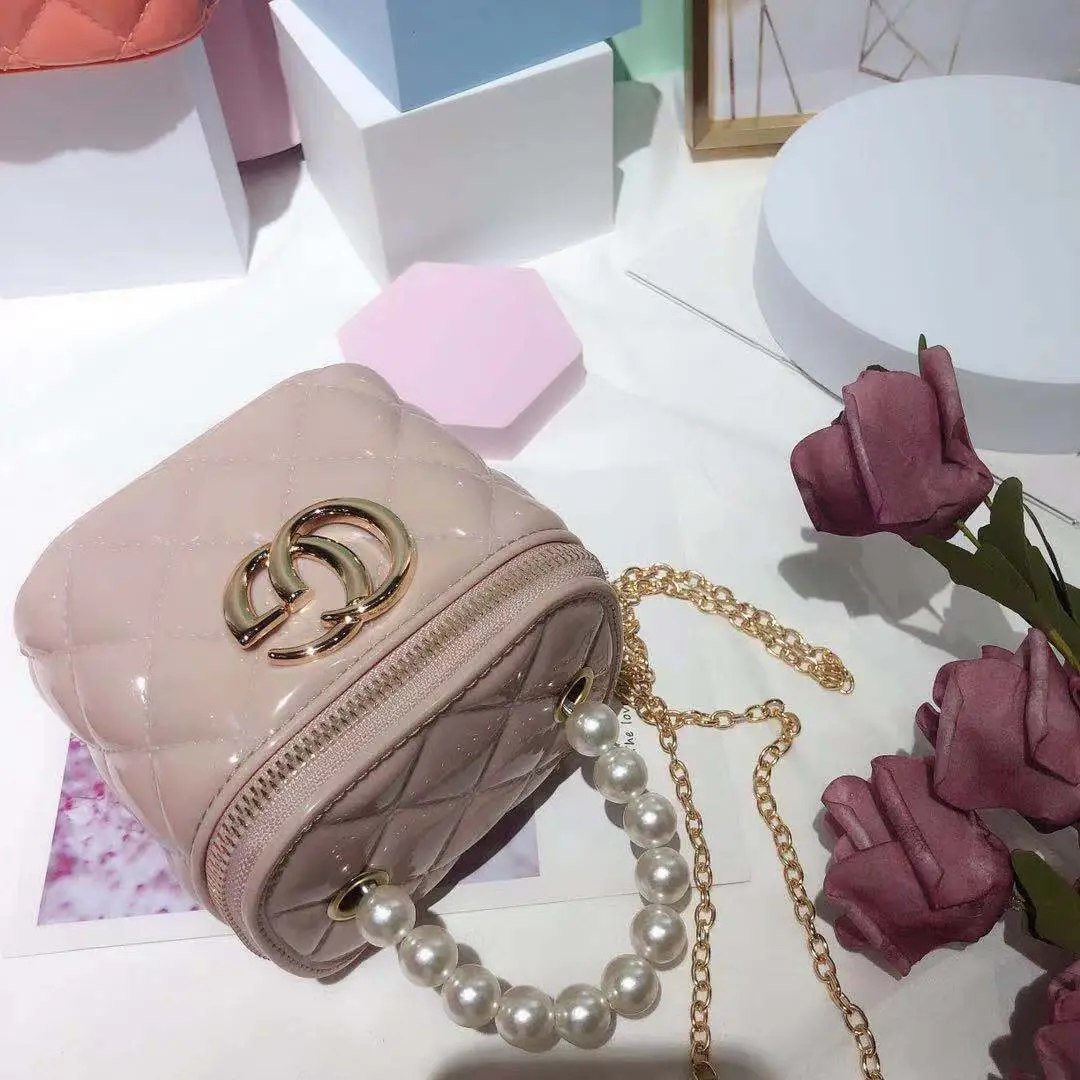 Jelly Quilted Cosmetic Bag Pearl Chain Shoulder Crossbody — feature 13