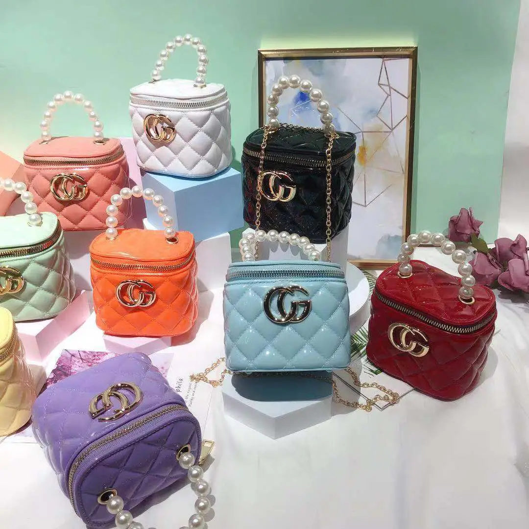 Jelly Quilted Cosmetic Bag Pearl Chain Shoulder Crossbody — feature 5