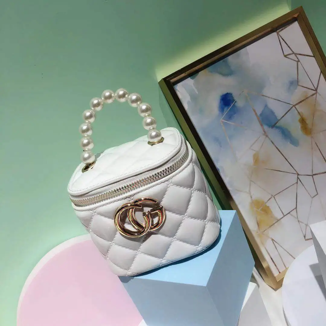 Jelly Quilted Cosmetic Bag Pearl Chain Shoulder Crossbody — feature 9
