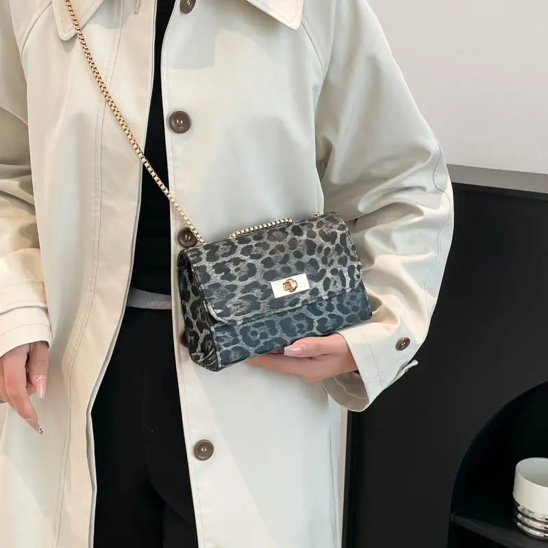 Black Leopard Print Chain Shoulder Bag for Women