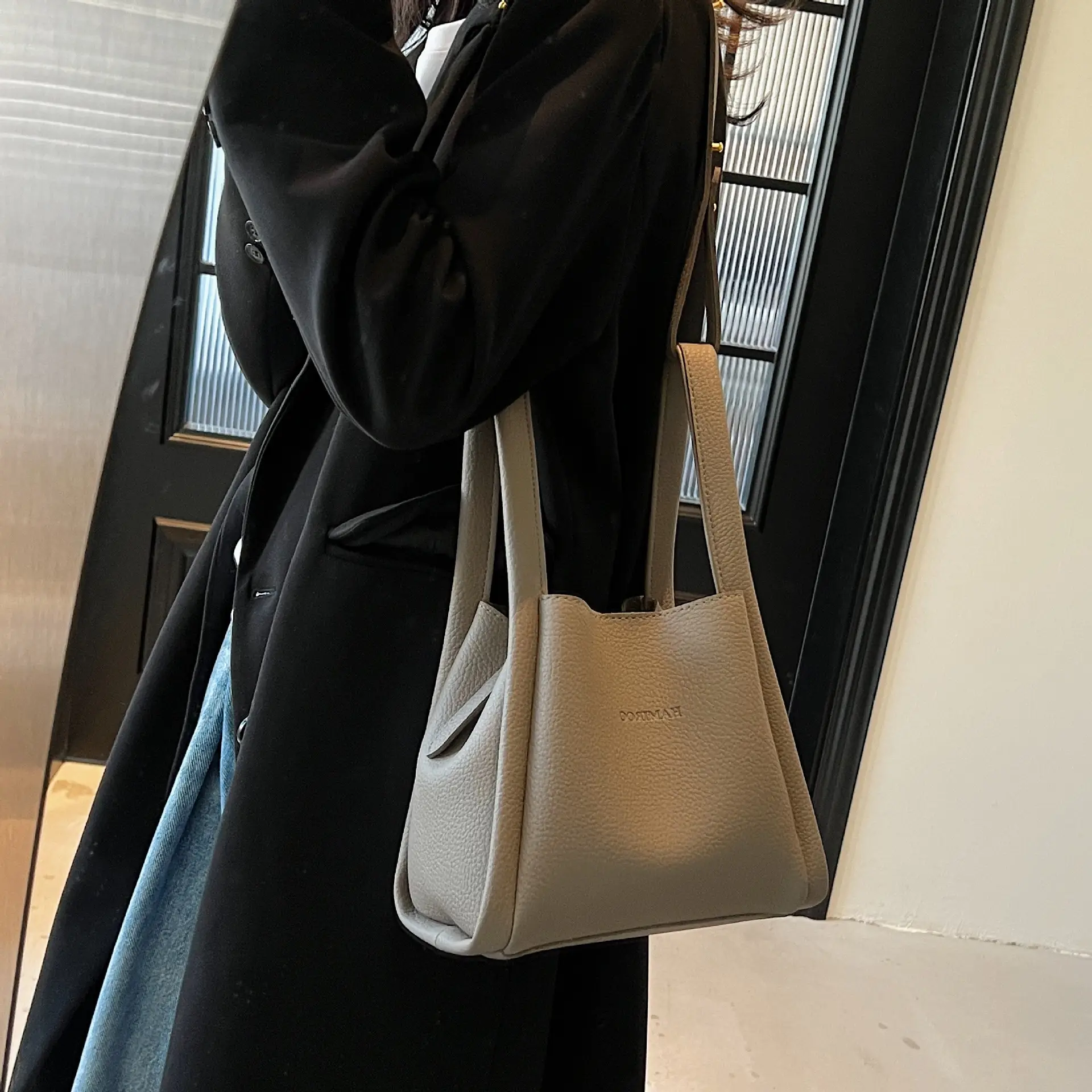 Vintage Pink Crossbody Bag for Women 2024 - Image 9