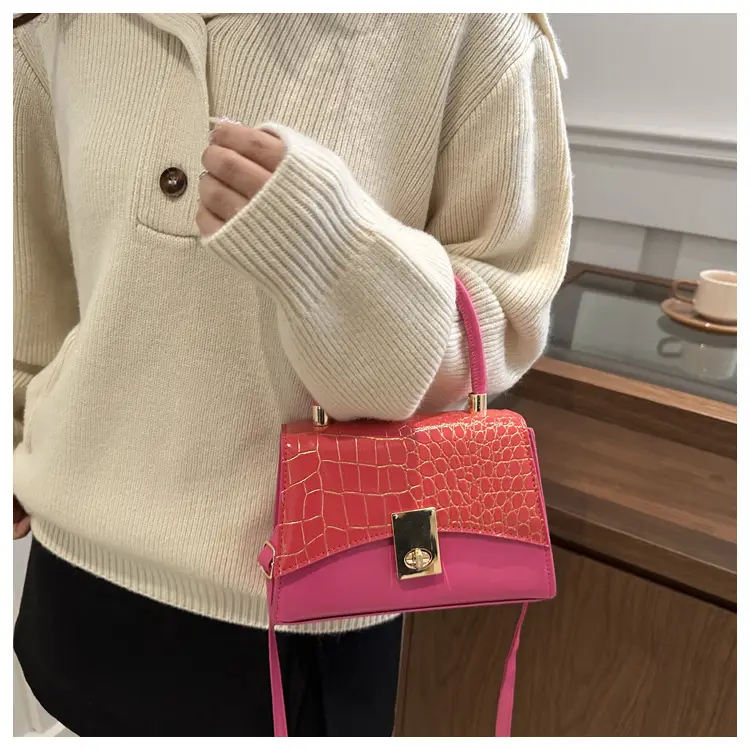 Pink Croc Leather Crossbody Bag 2025 Spring New — feature 15