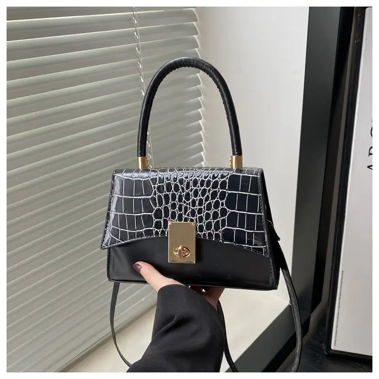 Pink Croc Leather Crossbody Bag 2025 Spring New — feature 21