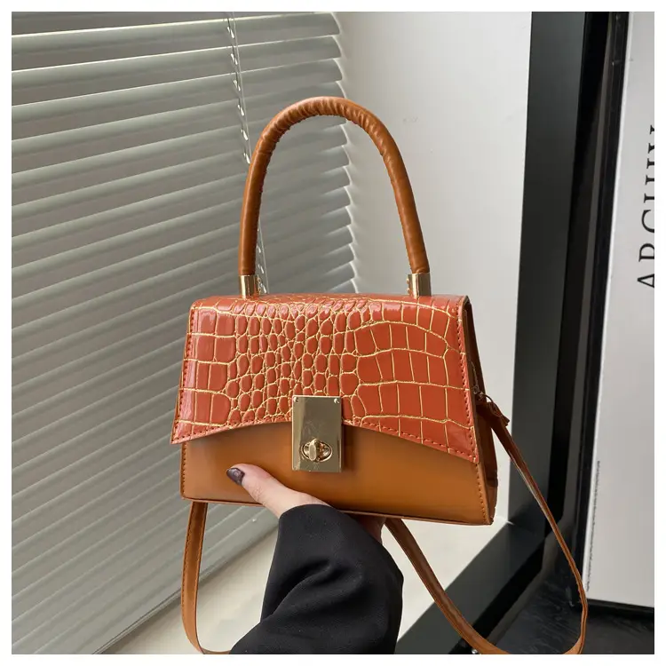 Pink Croc Leather Crossbody Bag 2025 Spring New — feature 23