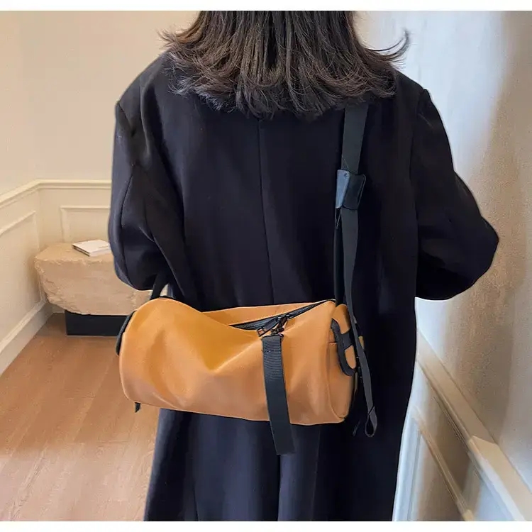Black Crossbody Bag Large Capacity Women Men — feature 85