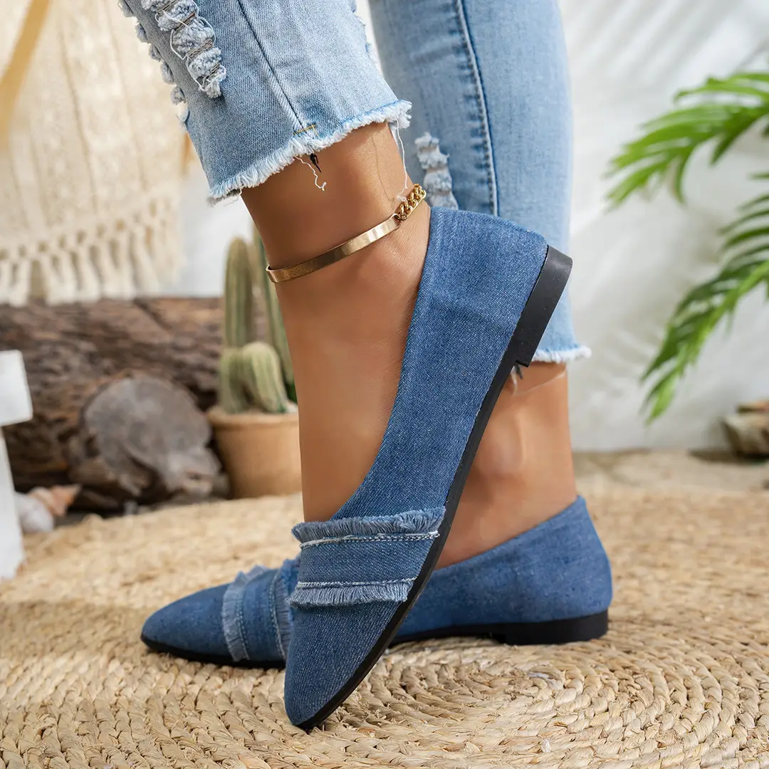 Women's Flat Shoes, Fashionable Large Size New Style, Spring and Autumn Shallow Mouth Denim Pointed Toe Women's Shoes, Low Heel Versatile Work Shoes, Comfortable — feature 2
