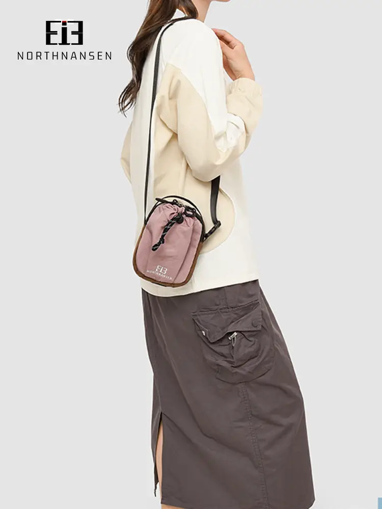 Ultra-Thin Crossbody Bag for Women with Floral Design - Image 8