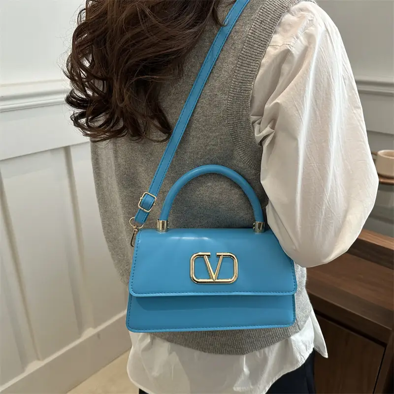 Blue Underarm Embroidered Women's Shoulder Bag - Image 8