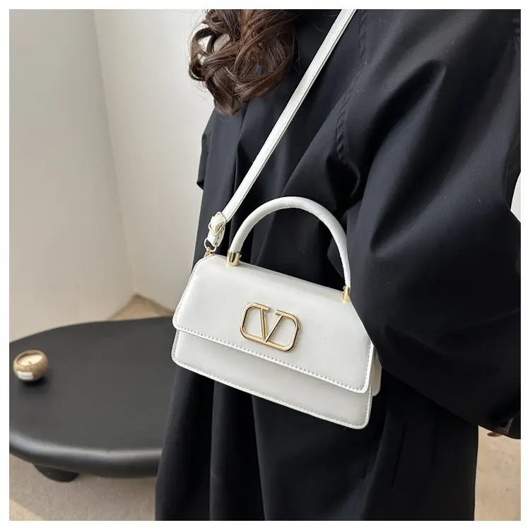 Blue Underarm Embroidered Women's Shoulder Bag — feature 10