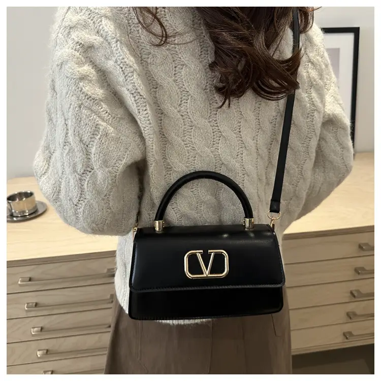 Blue Underarm Embroidered Women's Shoulder Bag — feature 23