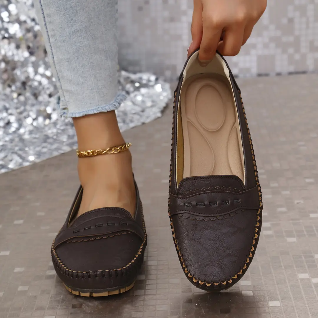 Large Size Popular Foreign Trade Stitched Laser-Cut Women's Flat Loafers, Fashionable Versatile Low-Top Shoes for Cross-Border E-Commerce Supply - Image 3