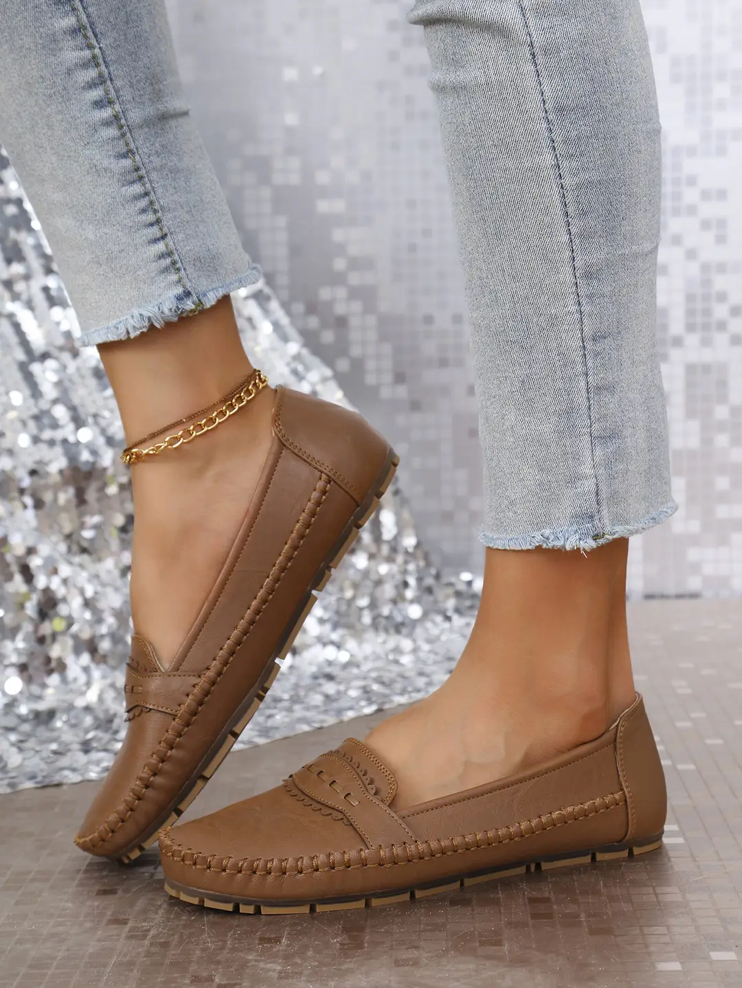 Large Size Popular Foreign Trade Stitched Laser-Cut Women's Flat Loafers, Fashionable Versatile Low-Top Shoes for Cross-Border E-Commerce Supply — feature 24