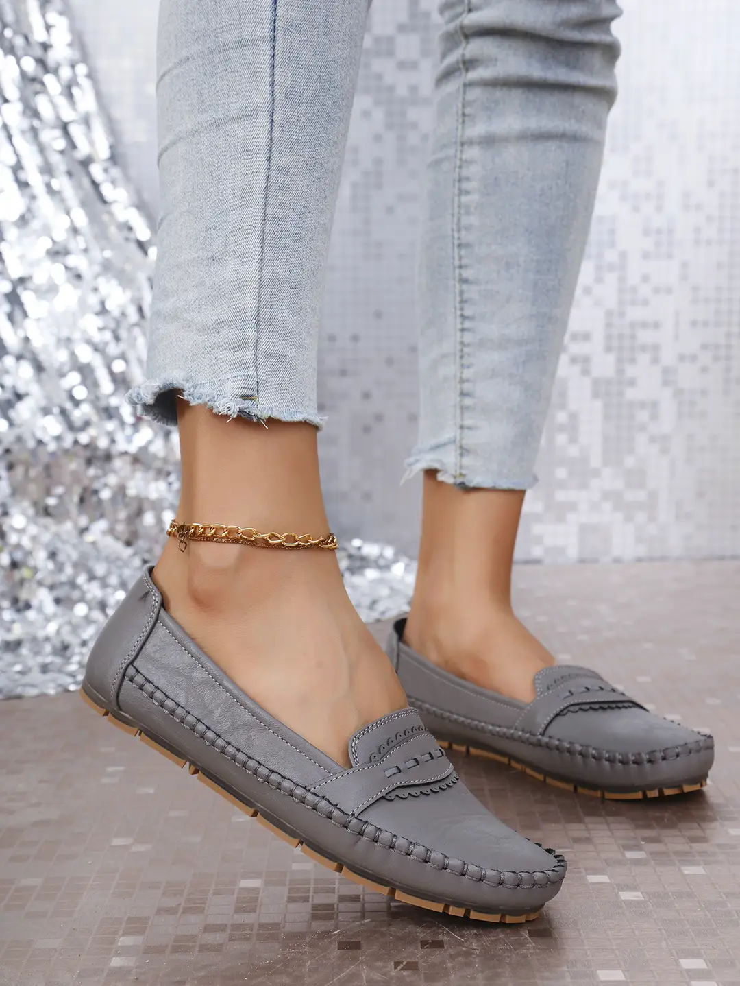 Large Size Popular Foreign Trade Stitched Laser-Cut Women's Flat Loafers, Fashionable Versatile Low-Top Shoes for Cross-Border E-Commerce Supply — feature 6