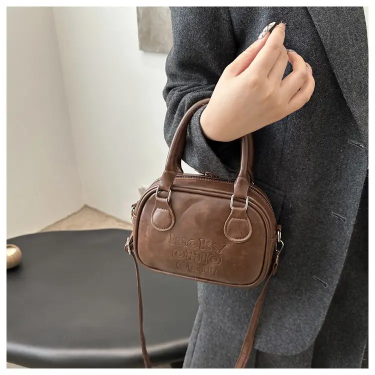 Women's Black Leather Commuter Bag with Detachable Strap — feature 10