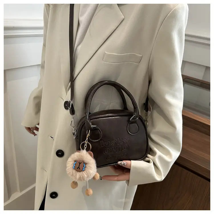Women's Black Leather Commuter Bag with Detachable Strap — feature 11