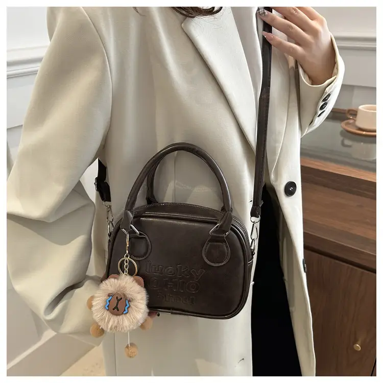 Women's Black Leather Commuter Bag with Detachable Strap — feature 12