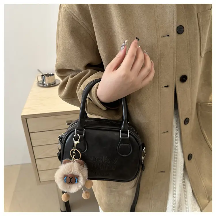 Women's Black Leather Commuter Bag with Detachable Strap — feature 14