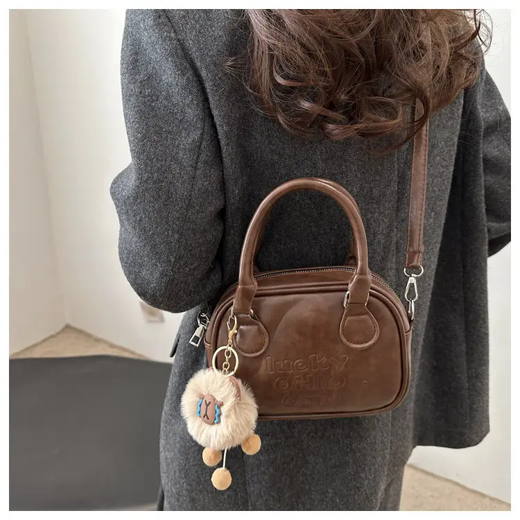 Women's Black Leather Commuter Bag with Detachable Strap — feature 9