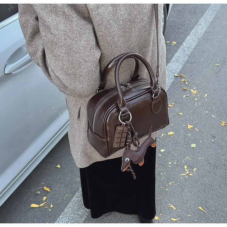 Women's Cross-Border Shoulder Bag Brown Leather 2026 Winter New Style — feature 13