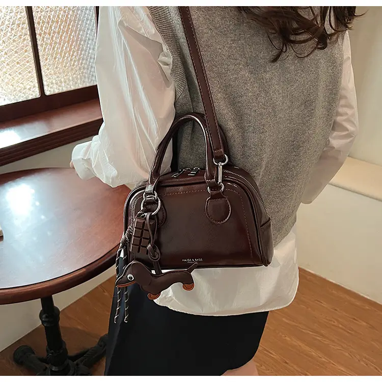 Women's Cross-Border Shoulder Bag Brown Leather 2026 Winter New Style — feature 20