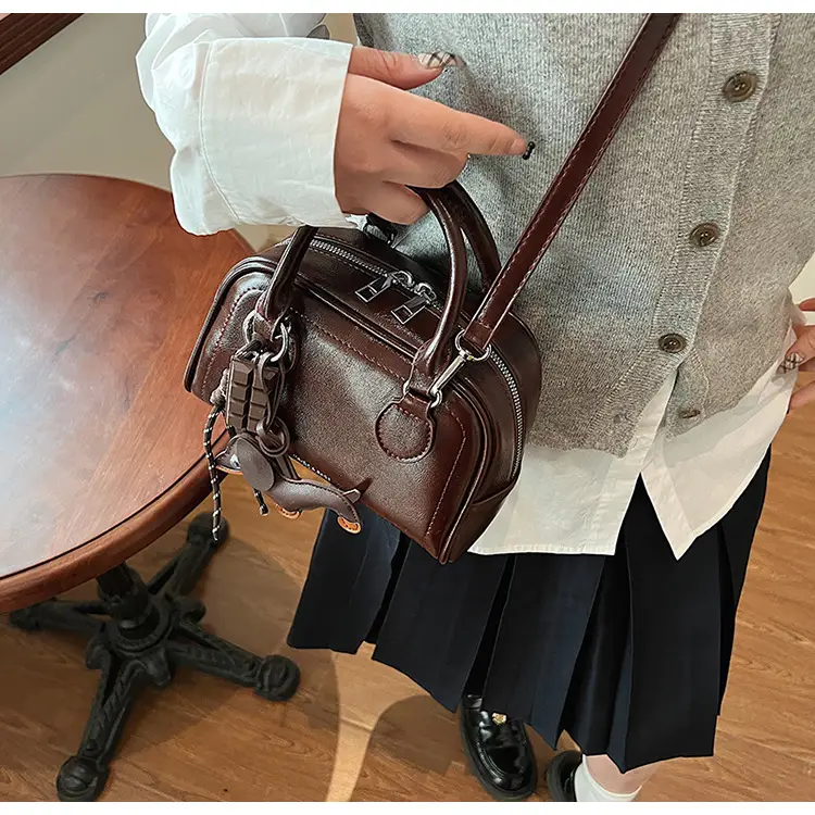 Women's Cross-Border Shoulder Bag Brown Leather 2026 Winter New Style — feature 21