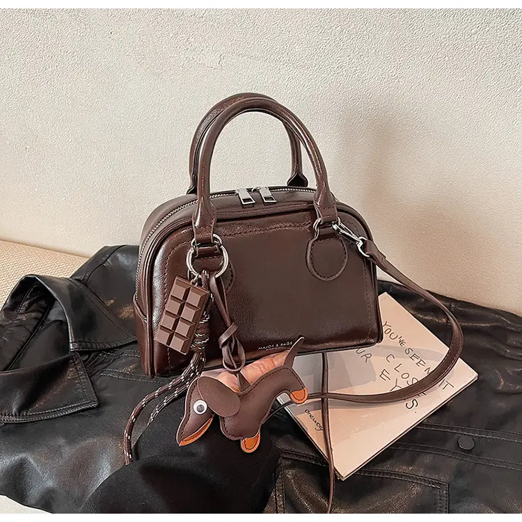 Women's Cross-Border Shoulder Bag Brown Leather 2026 Winter New Style — feature 35