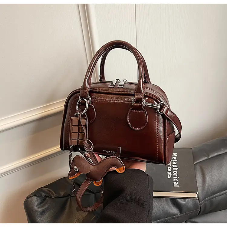 Women's Cross-Border Shoulder Bag Brown Leather 2026 Winter New Style — feature 37