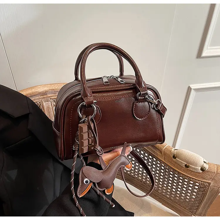 Women's Cross-Border Shoulder Bag Brown Leather 2026 Winter New Style — feature 42