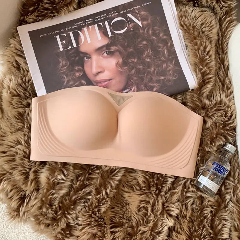 One-Piece Seamless Bra, Strapless, Non-Slip, Push-Up Bra for Women, Small Bust Enhancement, Side Breast Reduction Bra for Young Girls