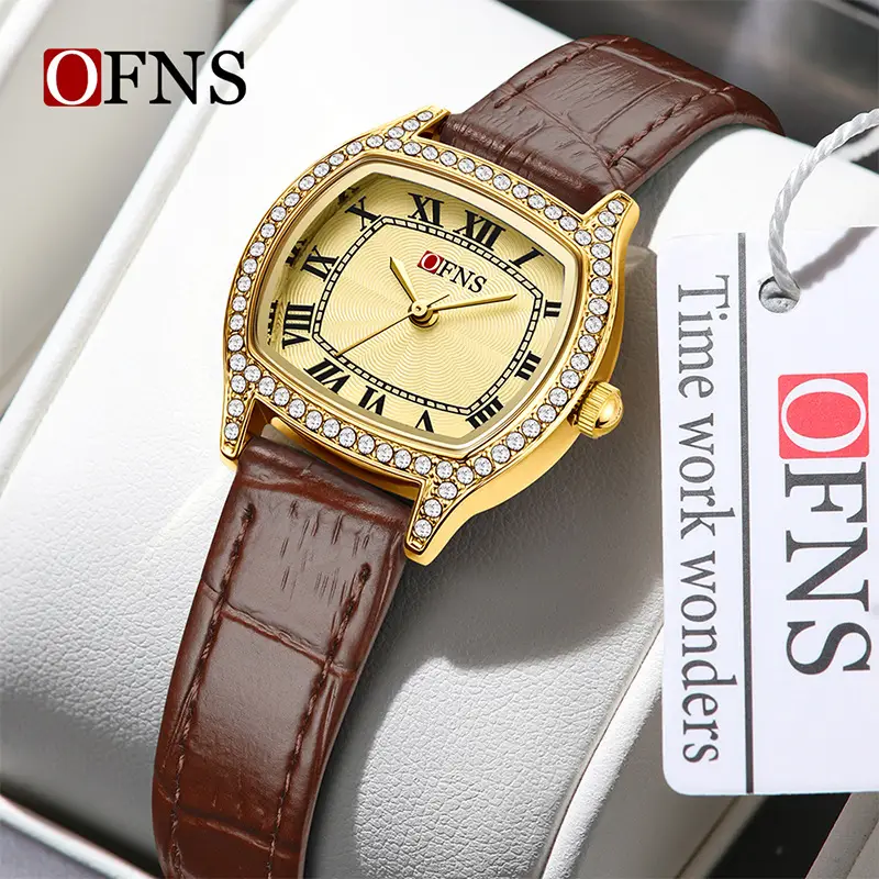 Women's Green Crocodile Strap Quartz Watch with Diamond Set - Image 11
