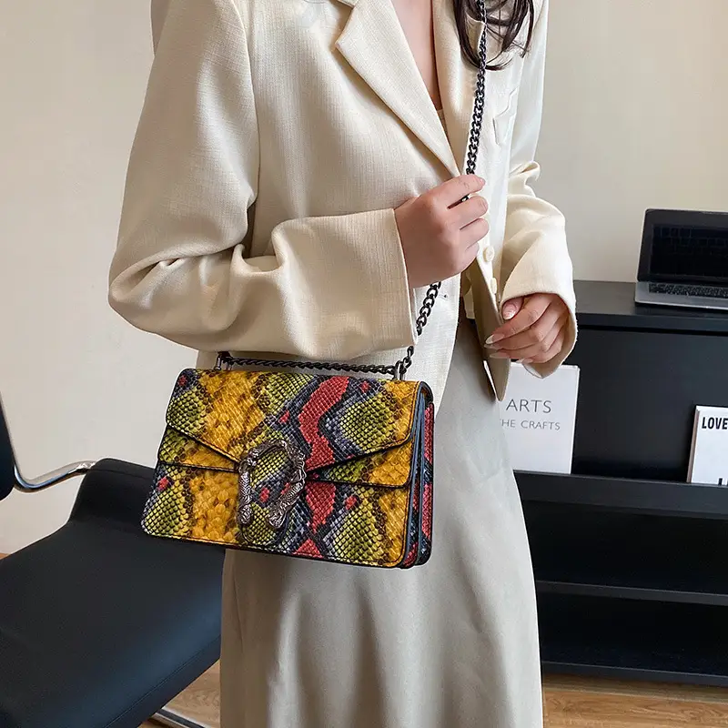 Retro Croc Leather Chain Shoulder Bag Women